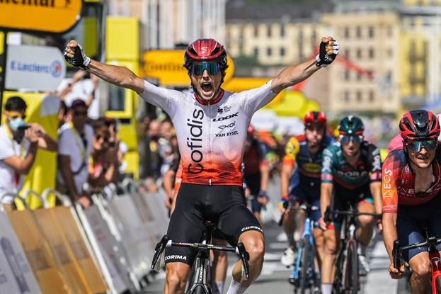 Victor Lafay wins Stage 2 in San Sebastian